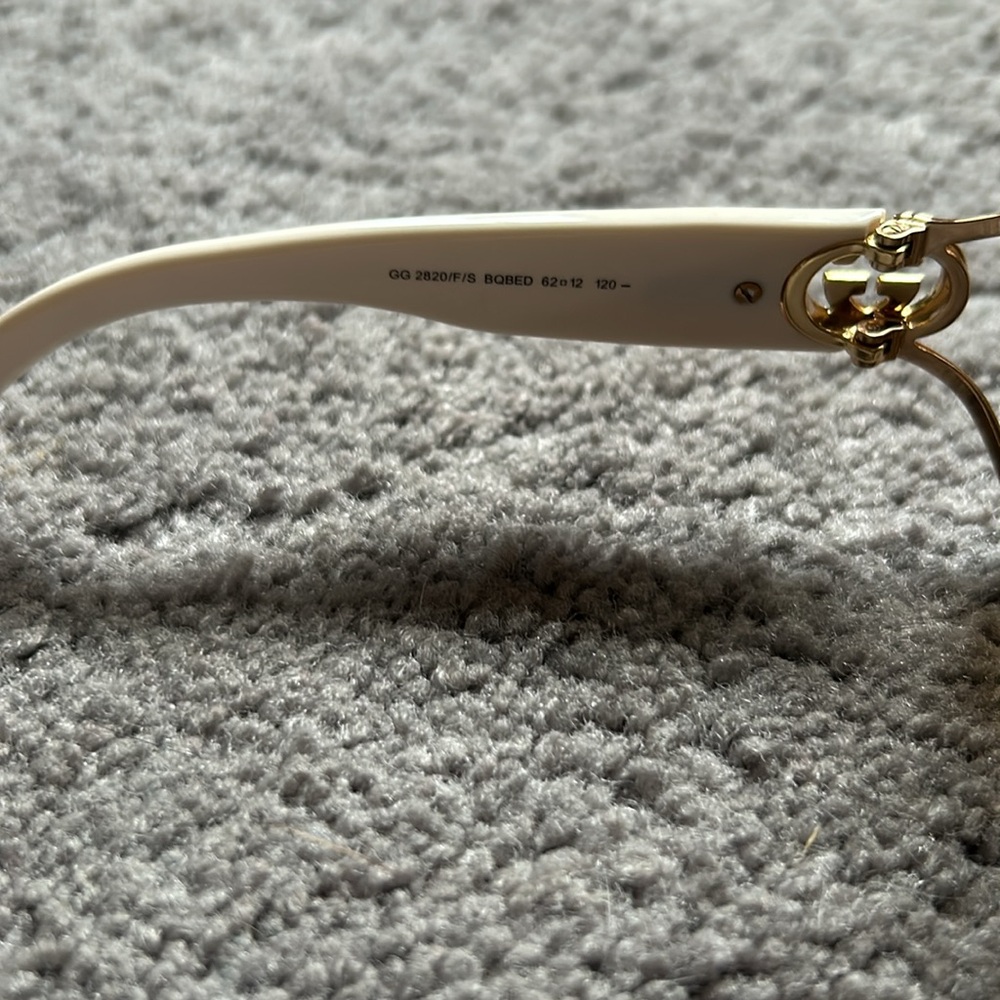 Gucci white sunglasses - Picture 3 of 5